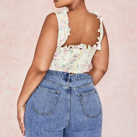 Floral Ruffle Crop Top - Picture 2 of 4